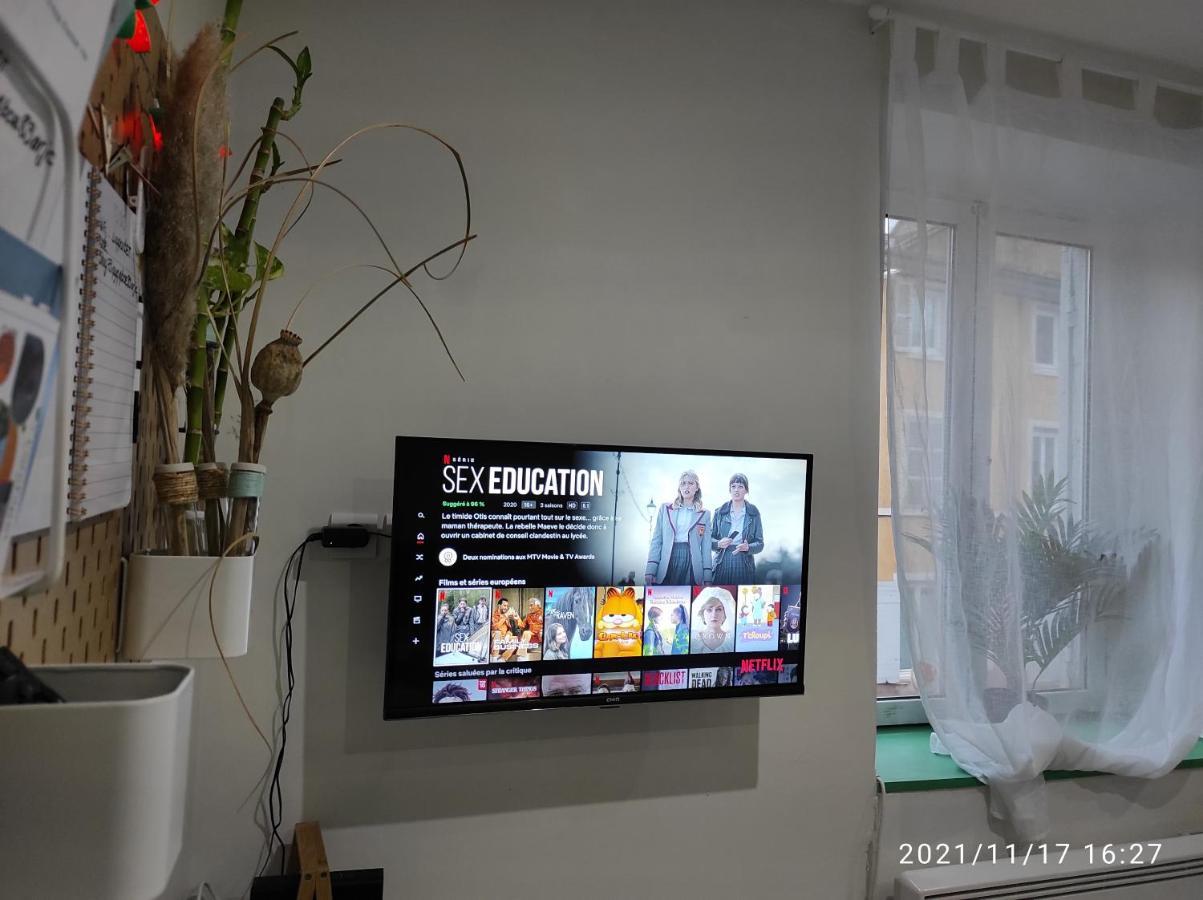So Vintage A L Arbresle Apartment L'Arbresle Luaran gambar